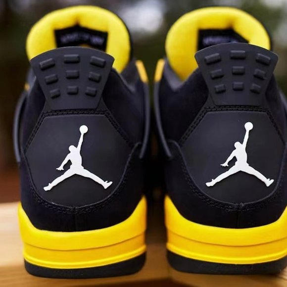 🌸 Air Jordan 4 AJ4 Black and Yellow Thunder Gong 2023 Edition Basketball shoes - Picture 4 of 4
